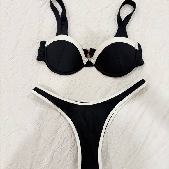 Black and White Women's Bikini Set - Picture 4 of 5